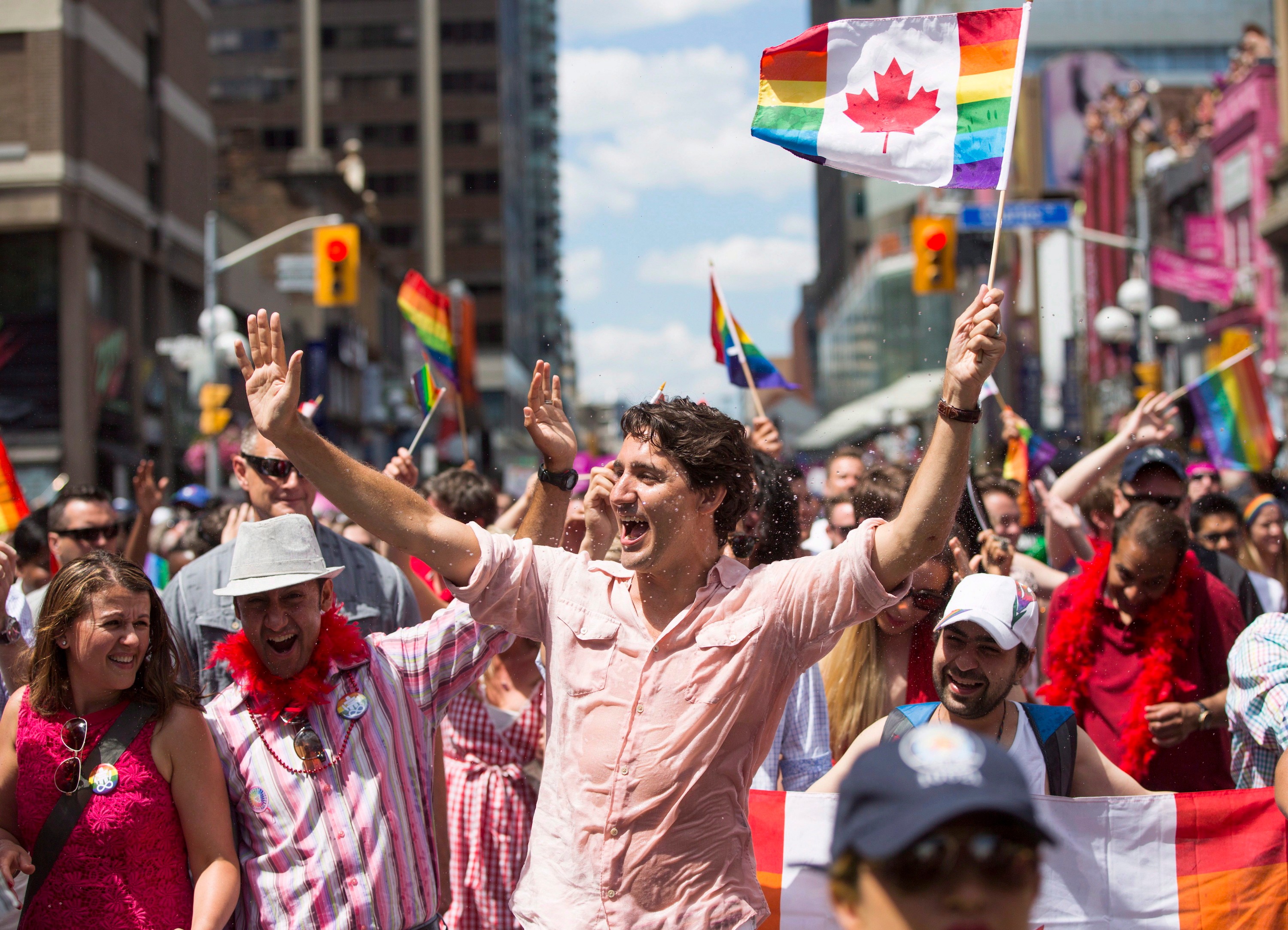 Trudeau to apologize to LGBT community for government ...