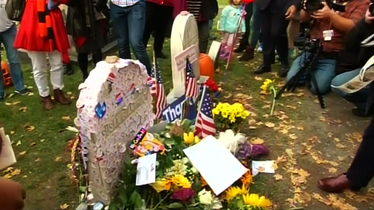 Voters Pay Tribute At Susan B. Anthony's Grave