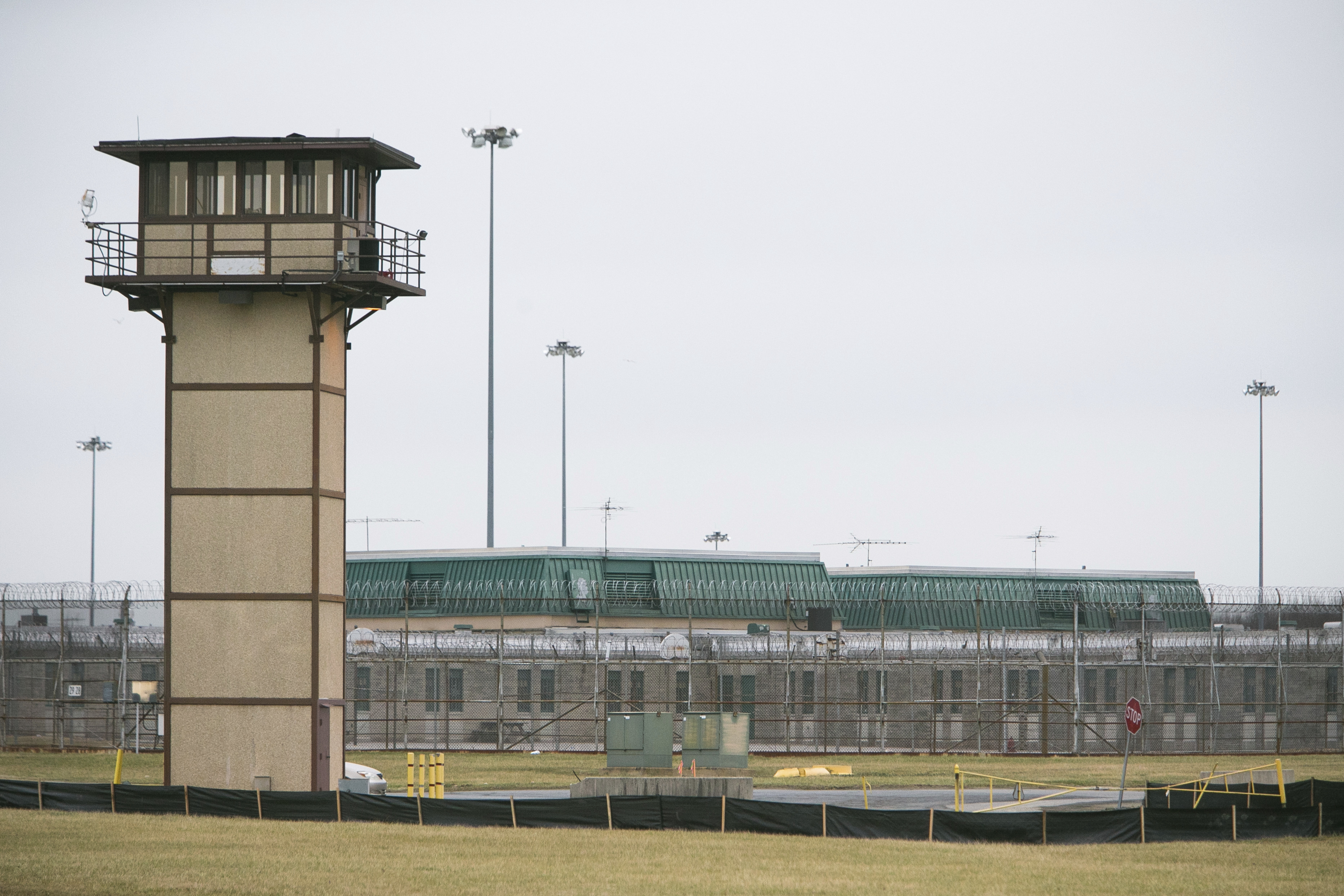 Hostage Siege At Delaware State Prison Ends With One Guard Dead VICE News   AP 17032672912924 