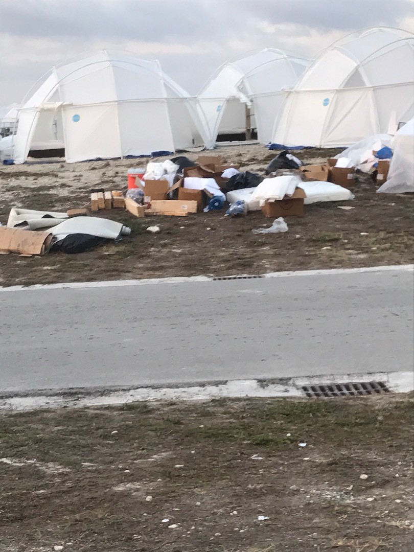 Rich millennials paid thousands for Ja Rule's Fyre Fest and are now  stranded on an island in disaster-relief tents