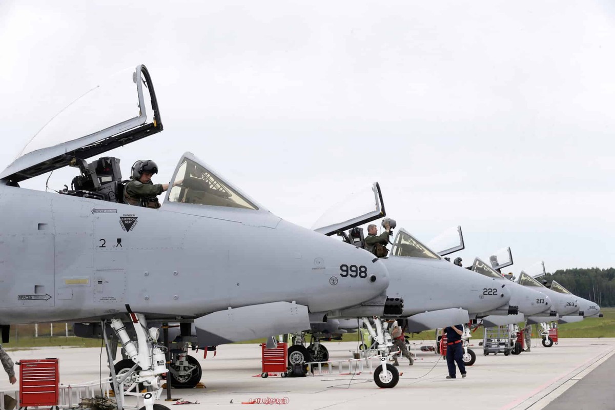 So many pilots are leaving the U.S. Air Force that some may have to