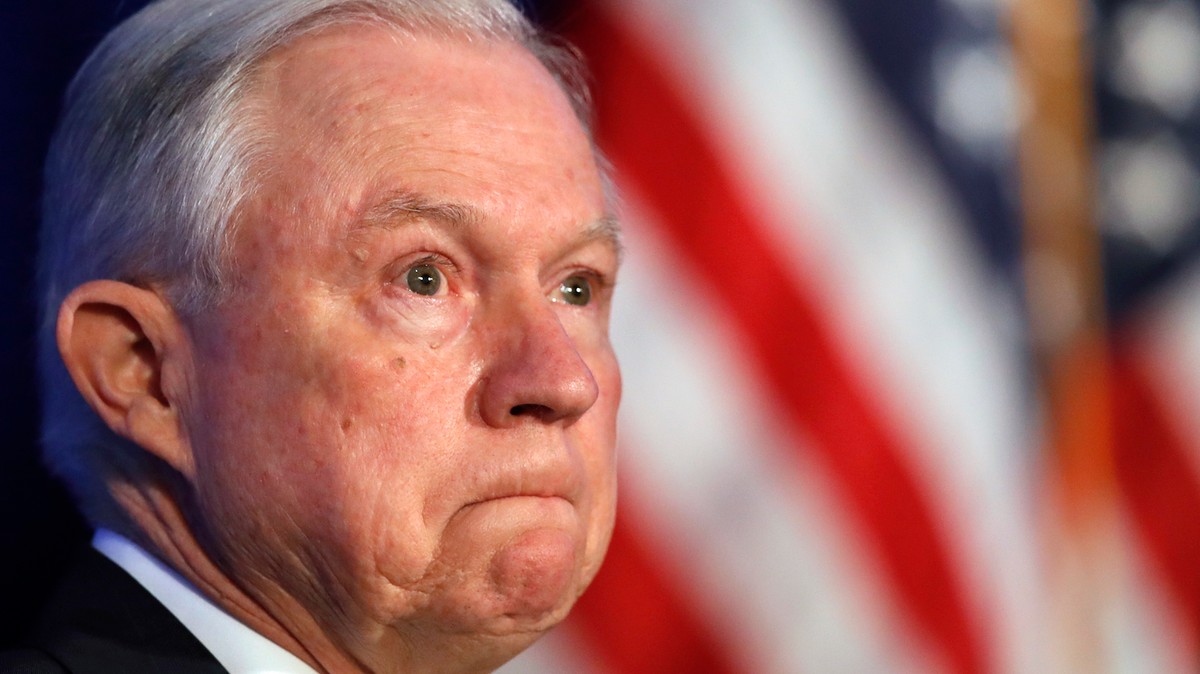 drug-prosecutions-at-historic-low-under-sessions-crackdown